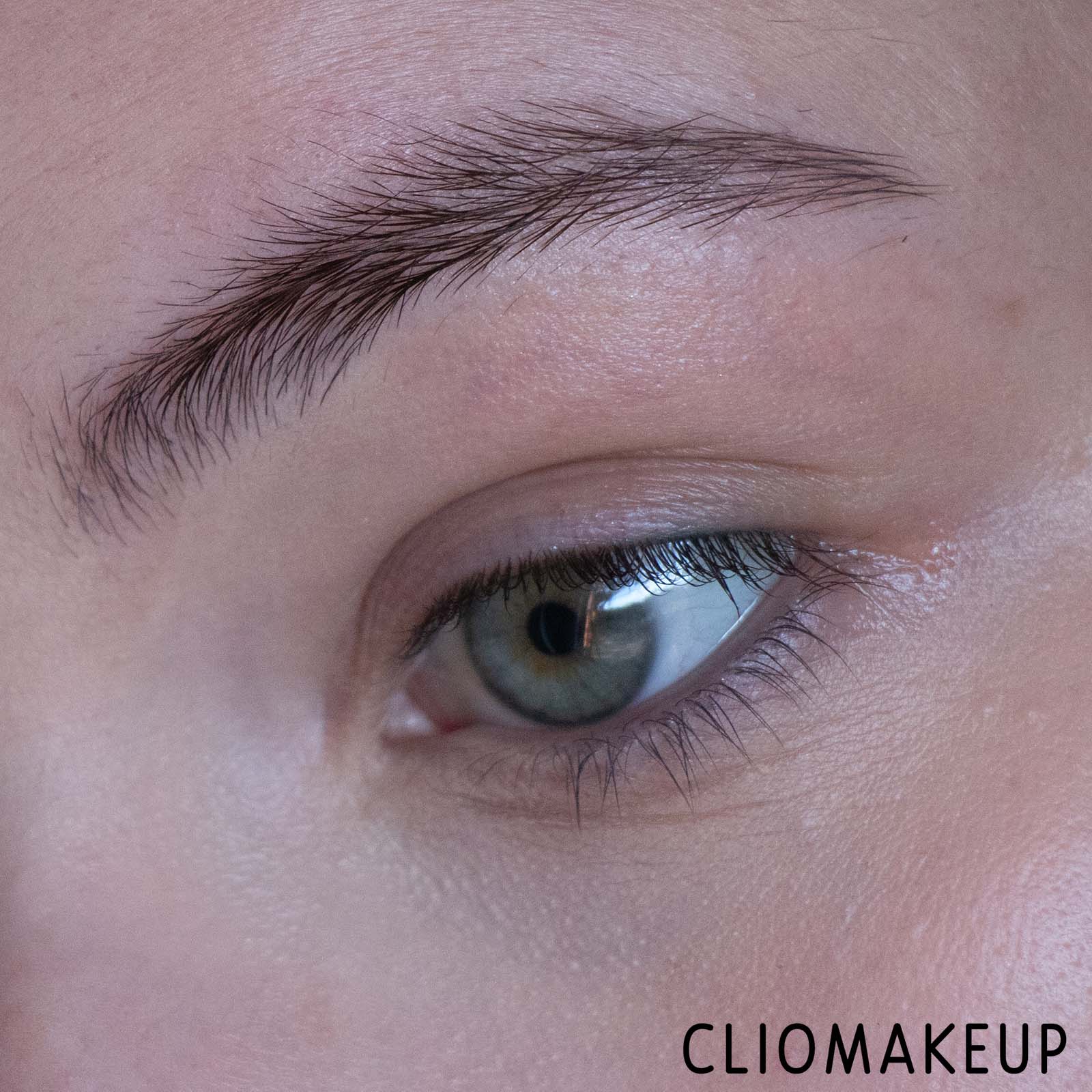 Cliomakeup-Recensione-Gel-sopracciglia-XX-Revolution-Fixx-Brow-Sculpt-Set-Gel-8