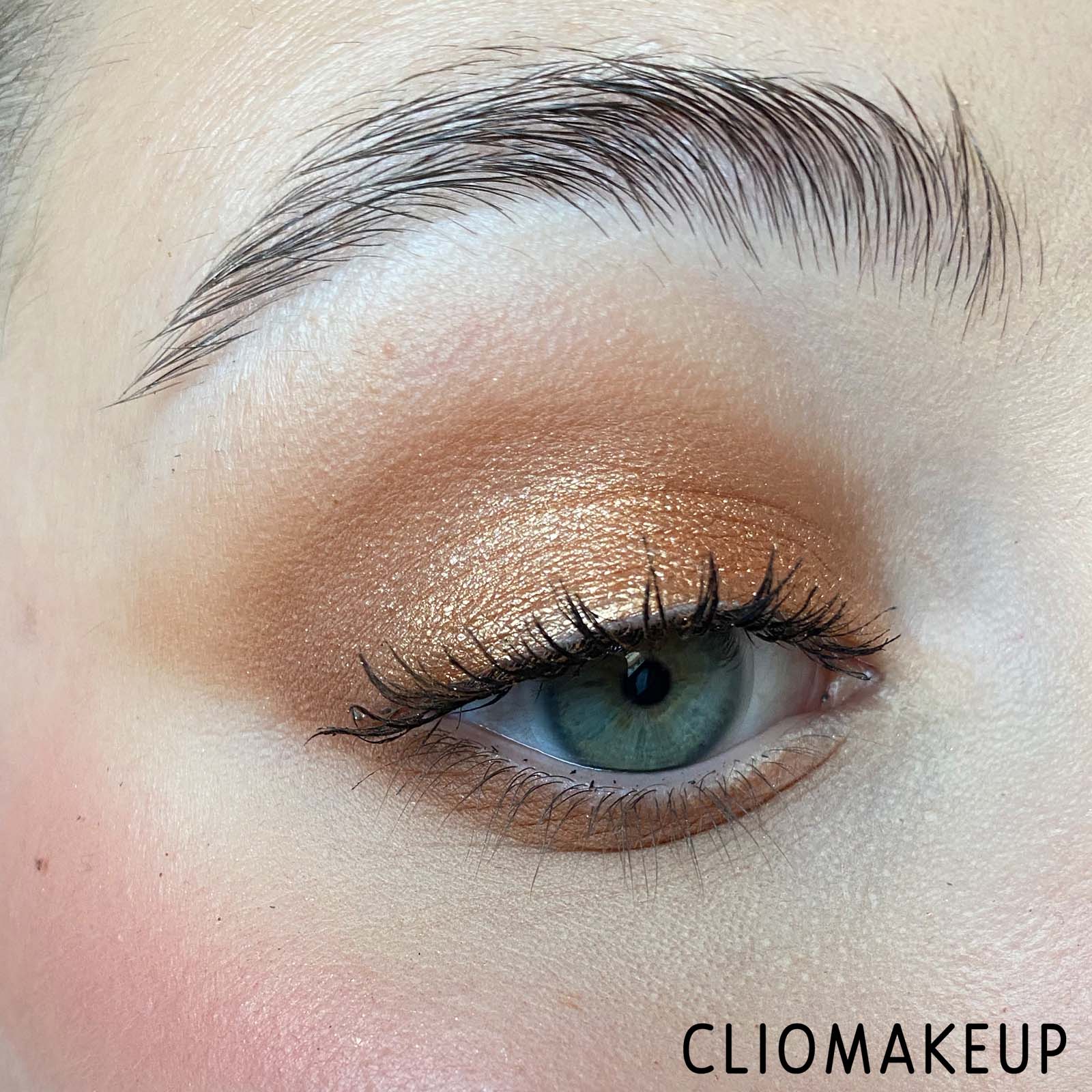 Cliomakeup-Recensione-Palette-Revolution-Pro-Glam-Mood-Party-Time-Eyeshadow-Palette-10