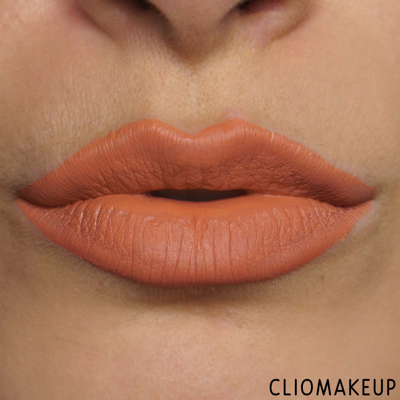 cliomakeup-recensione-rossetti-liquidi-astra-mystic-horizon-new-hypnotize-liquid-lipstick-11