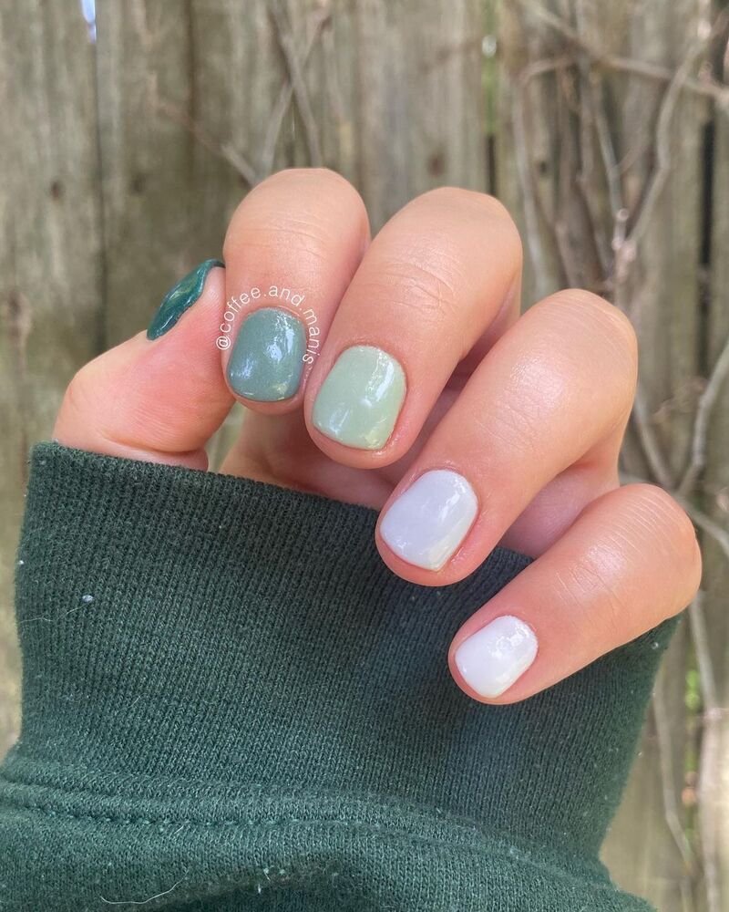 cliomakeup-unghie-celadon-green-nails-2021-degrade