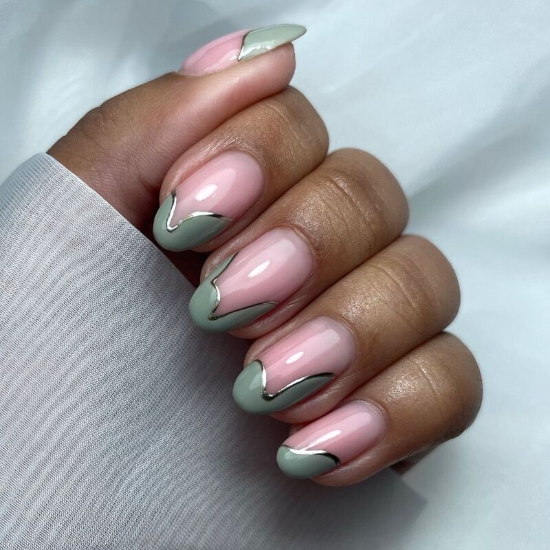 cliomakeup-unghie-celadon-green-nails-2021-french-geometrica