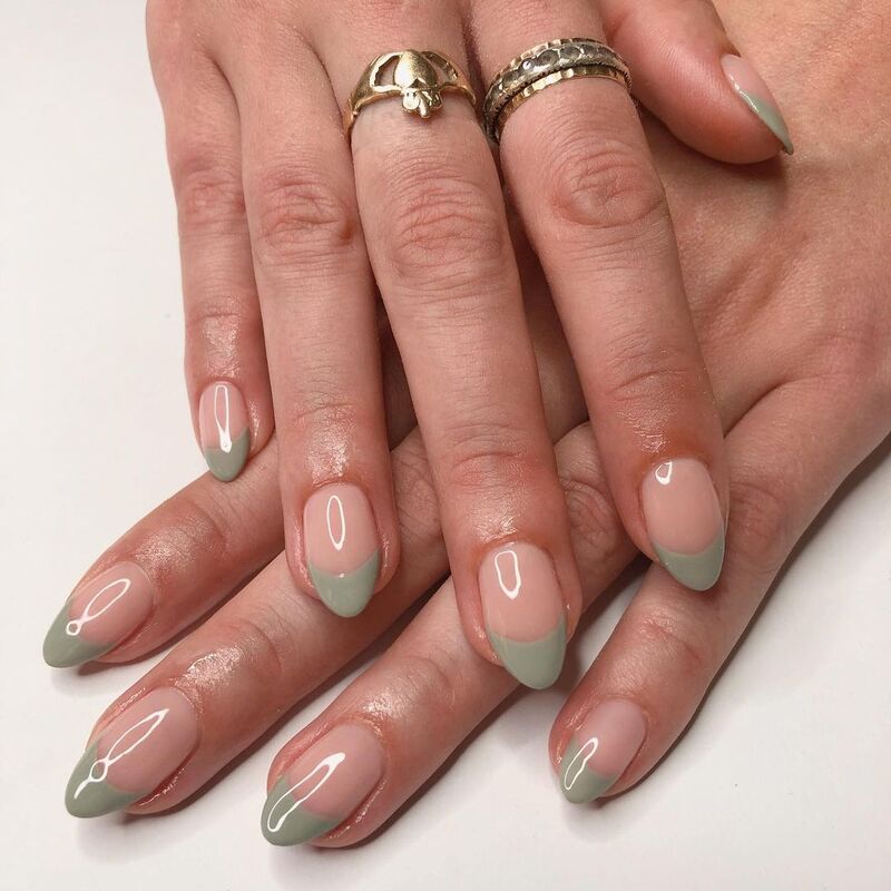 cliomakeup-unghie-celadon-green-nails-2021-outline-french