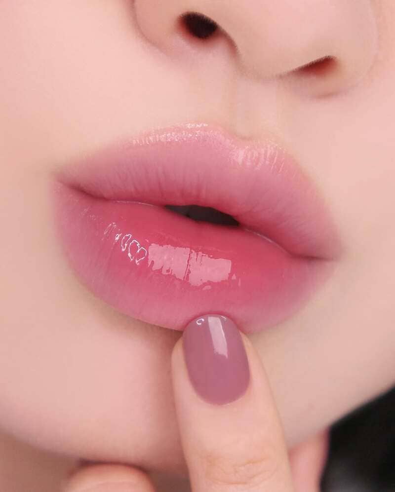korean-lips-lucide