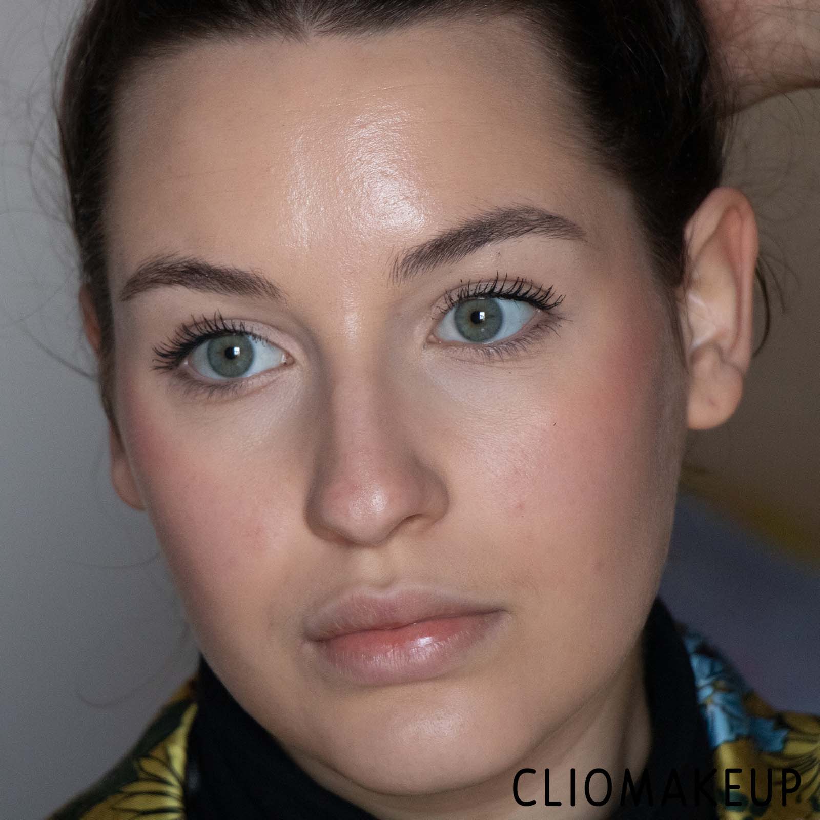 Cliomakeup-Recensione-Gel-Sopracciglia-Essence-Couldn’t-Care-More!-Caring-Eyebrow-Fixing-Gel -14