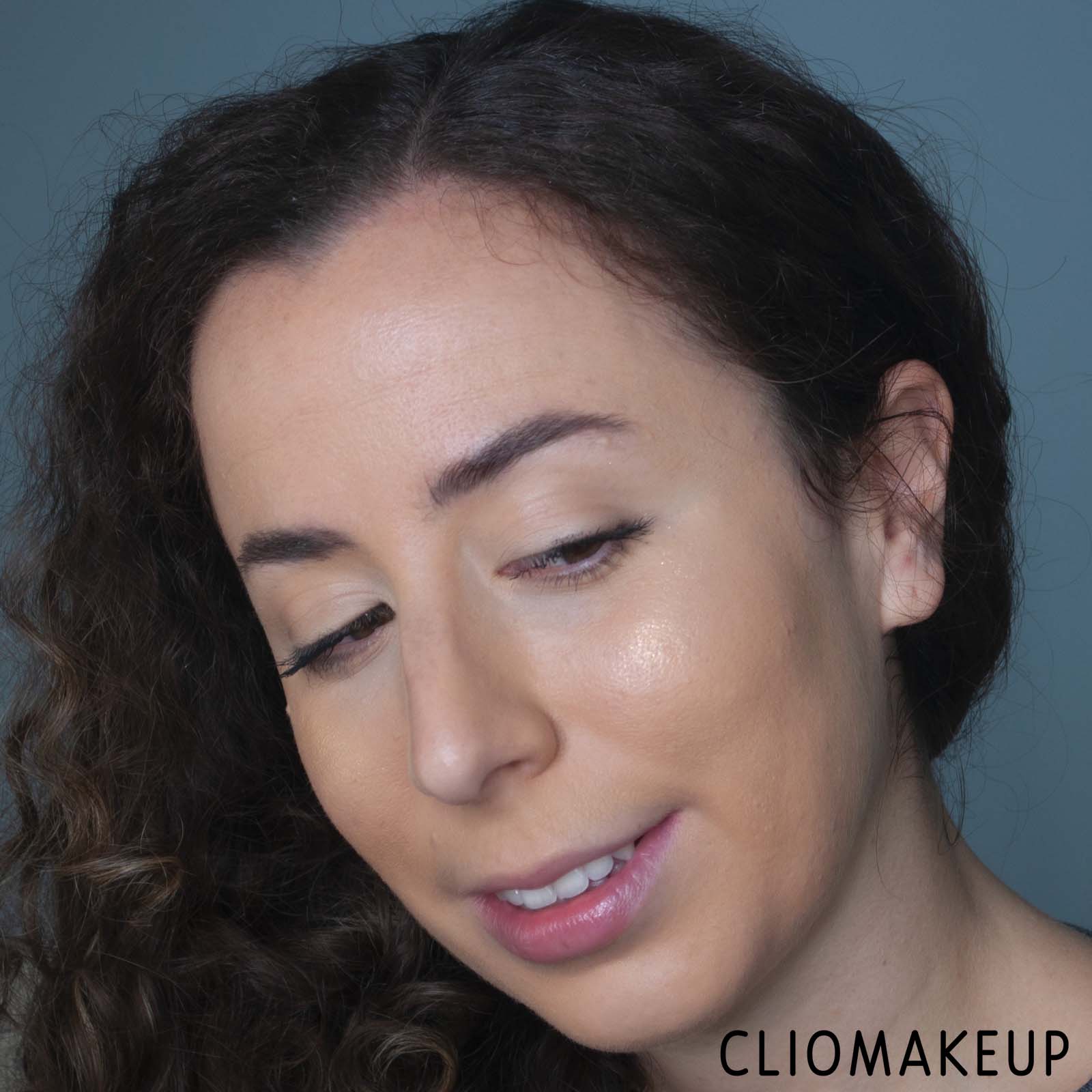 cliomakeup-recensione-illuminanti-nyx-la-casa-de-papel-highlighter-10
