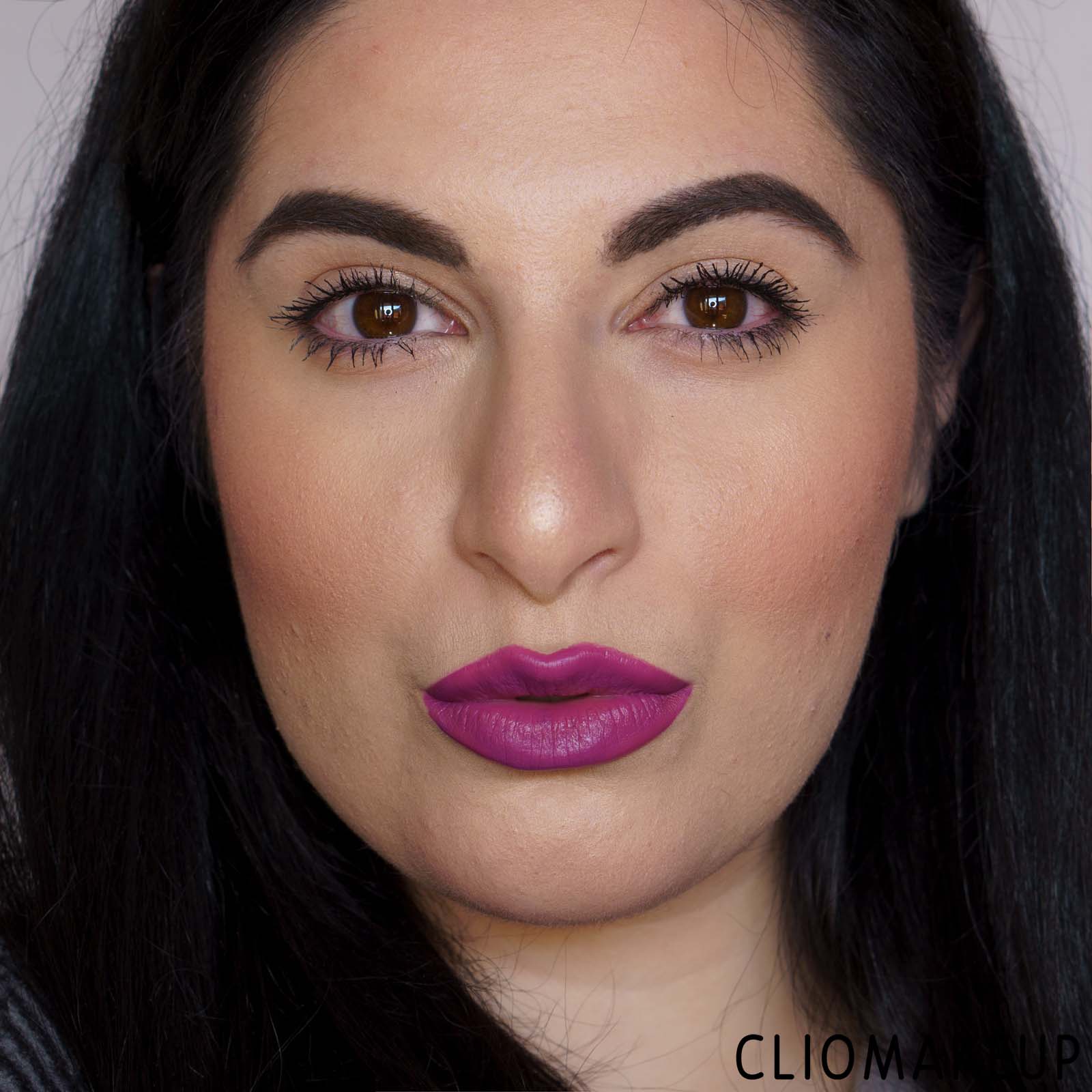 cliomakeup-recensione-mascara-astra-the-universal-volume-mascara-waterproof-15