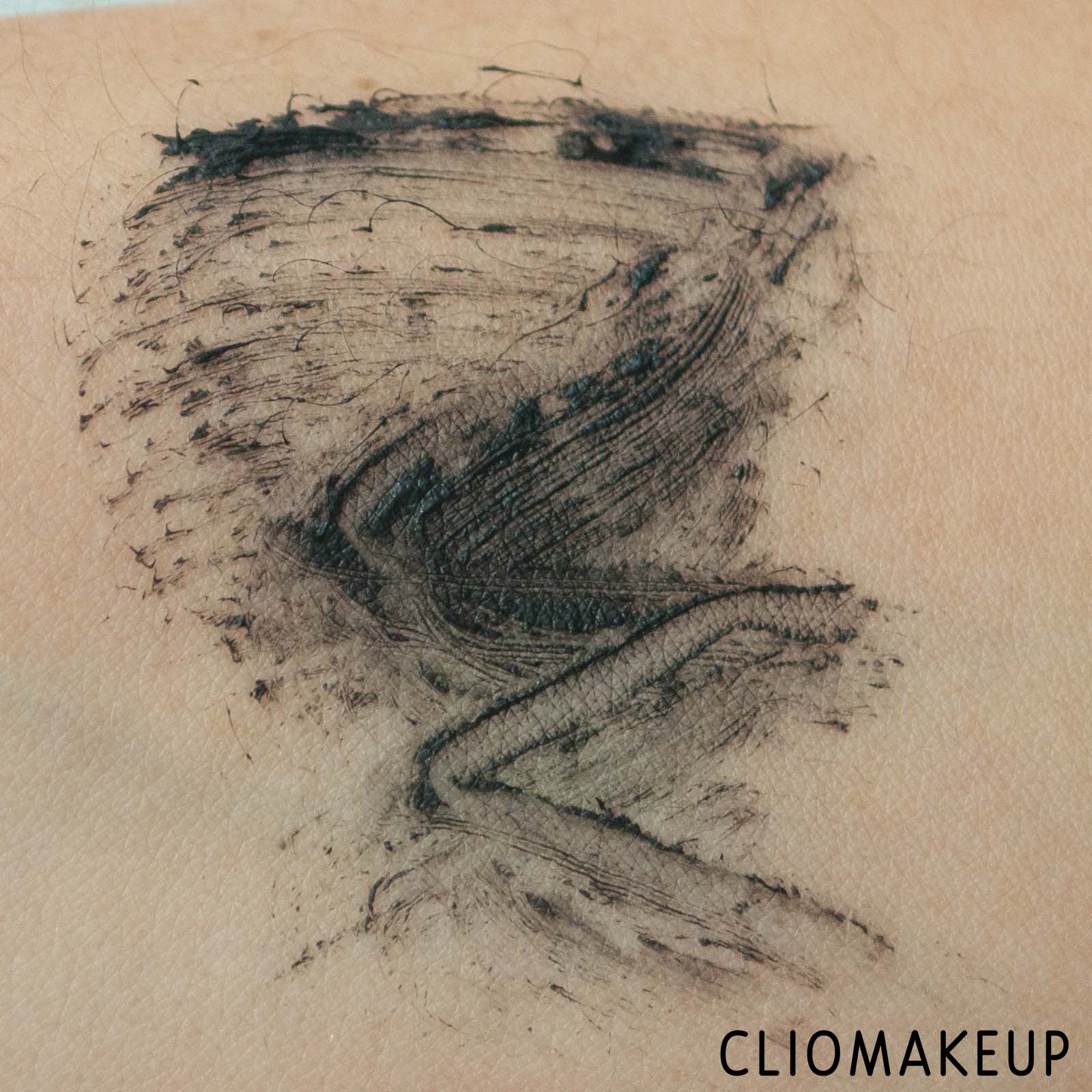 cliomakeup-recensione-mascara-essence-i-love-extreme-jasmine-volume-mascara-6