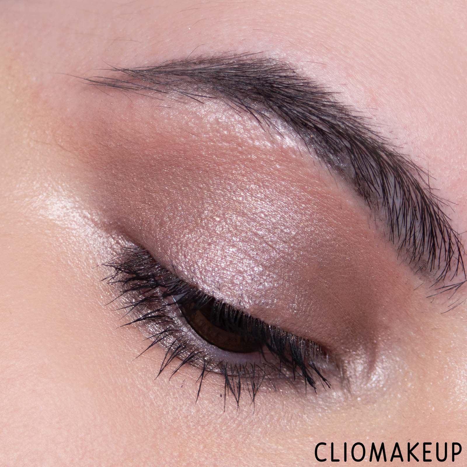 cliomakeup-recensione-palette-mac-hypnotizing-holiday-surprise-eyes-eye-shadow-x-6-cool-13