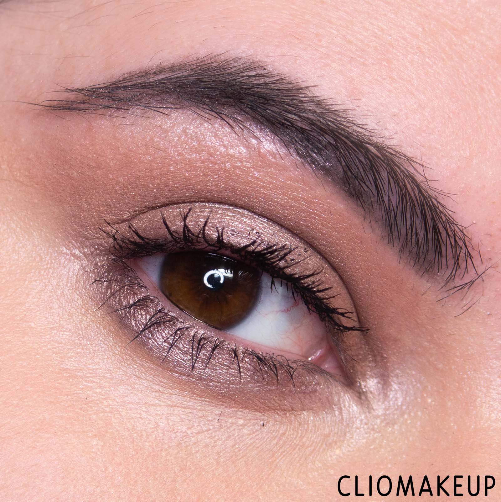 cliomakeup-recensione-palette-mac-hypnotizing-holiday-surprise-eyes-eye-shadow-x-6-cool-15