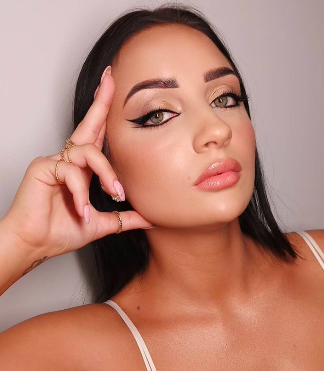 Cliomakeup-doppio-eyeliner-rima-superiore-inferiore