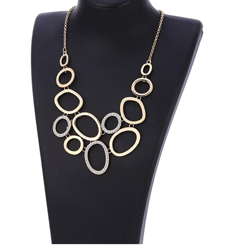 cliomakeup-gioielli-facial-shape-collana-statement