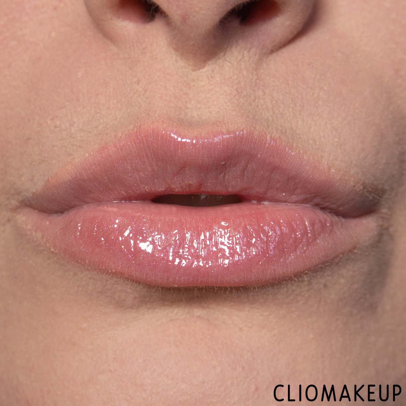 cliomakeup-recensione-balsamo-labbra-huda-beauty-rose-quartz-silk-balm-11