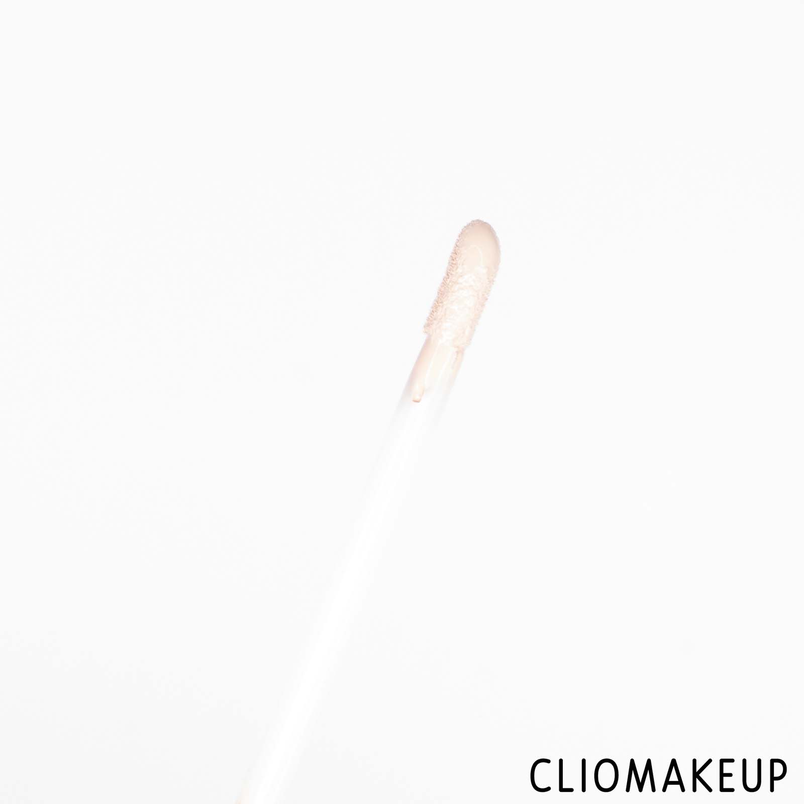 cliomakeup-recensione-correttore-rimmel-kind-e-free-hydrating-concealer-5