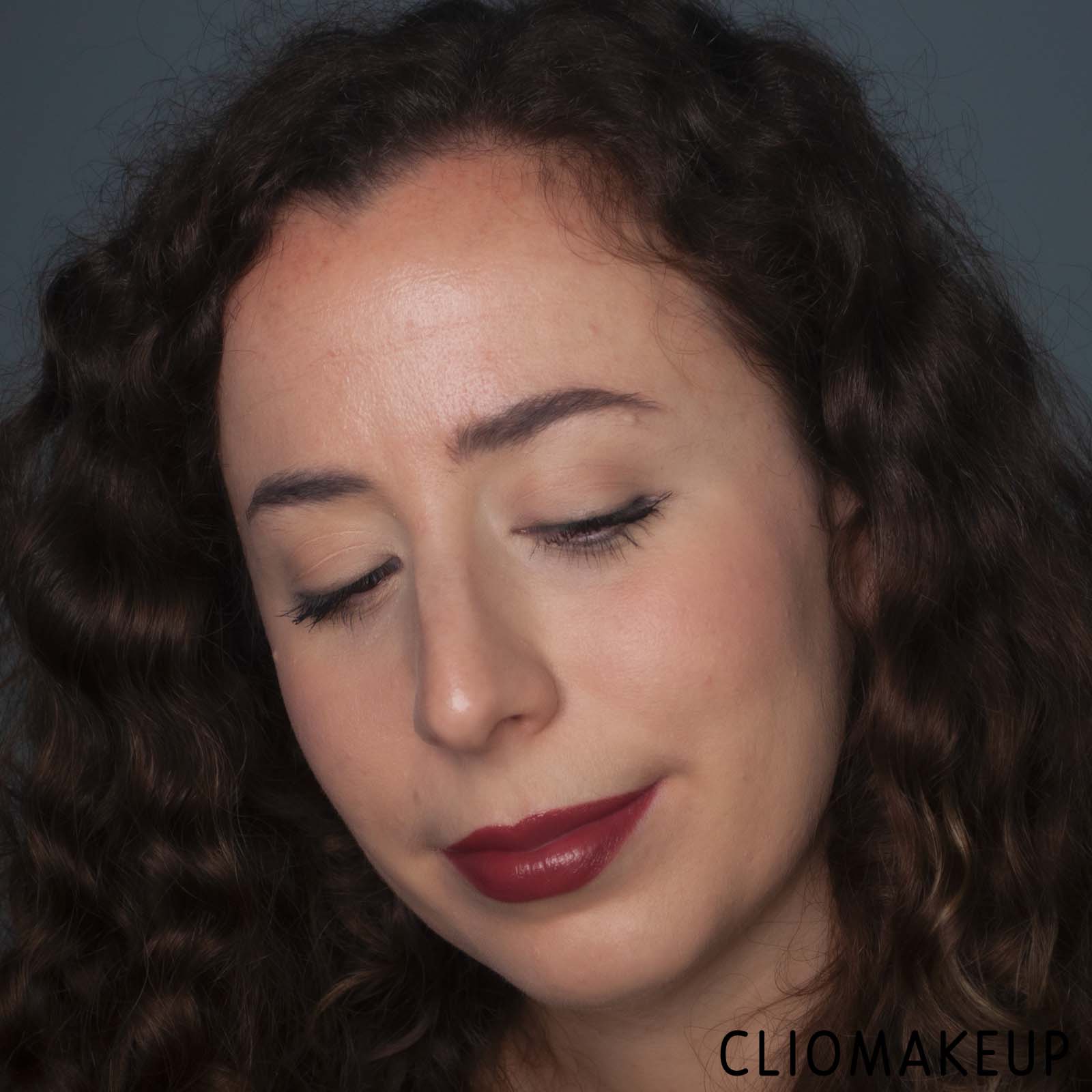 cliomakeup-recensione-eyeliner-revolution-renaissance-flick-intense-black-felt-eyeliner-12