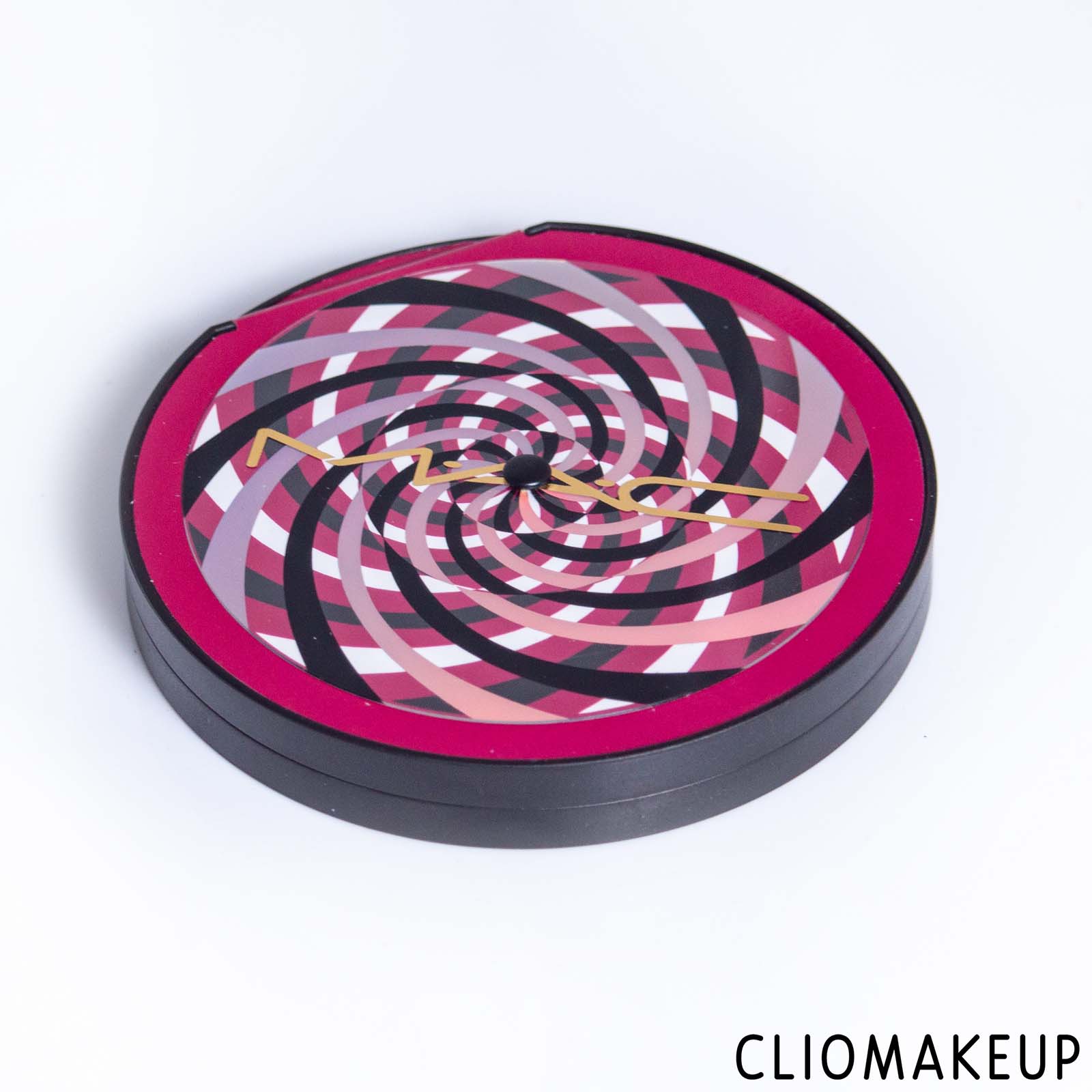 cliomakeup-recensione-palette-mac-hypnotizing-holiday-surprise-eyes-eye-shadow-x-6-rich-3