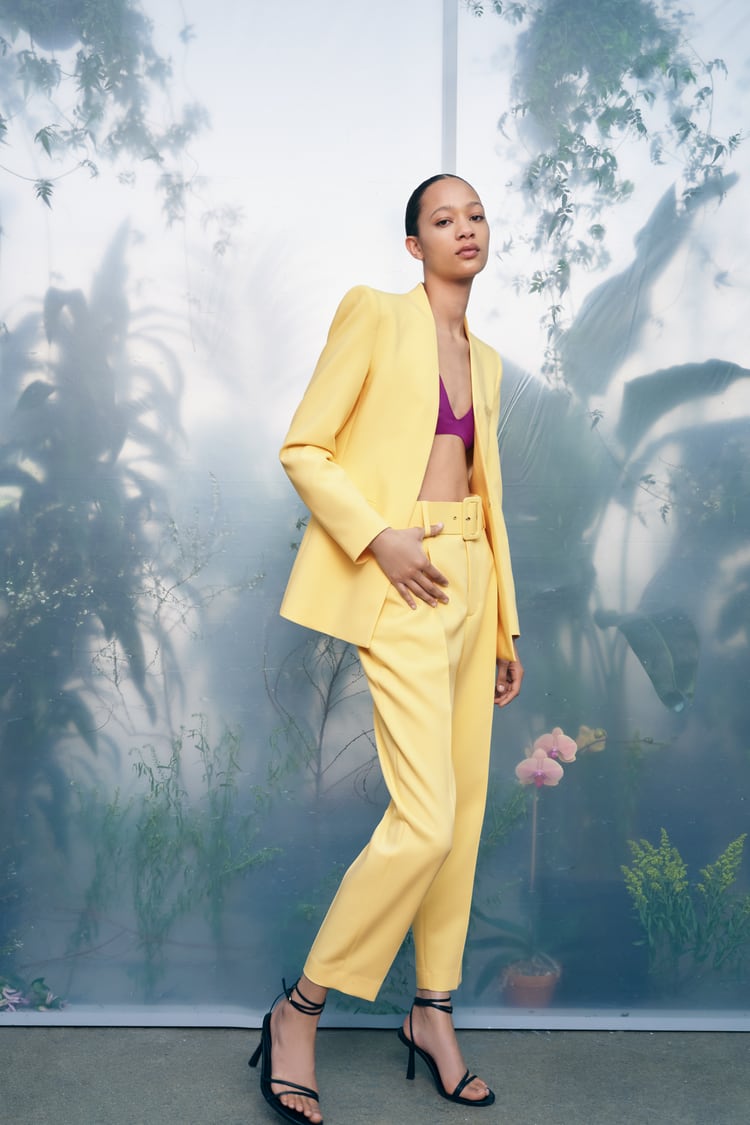 Cliomakeup-pantaloni-2022-ZARA-PANTALONI-CON-CINTURA-GIALLI