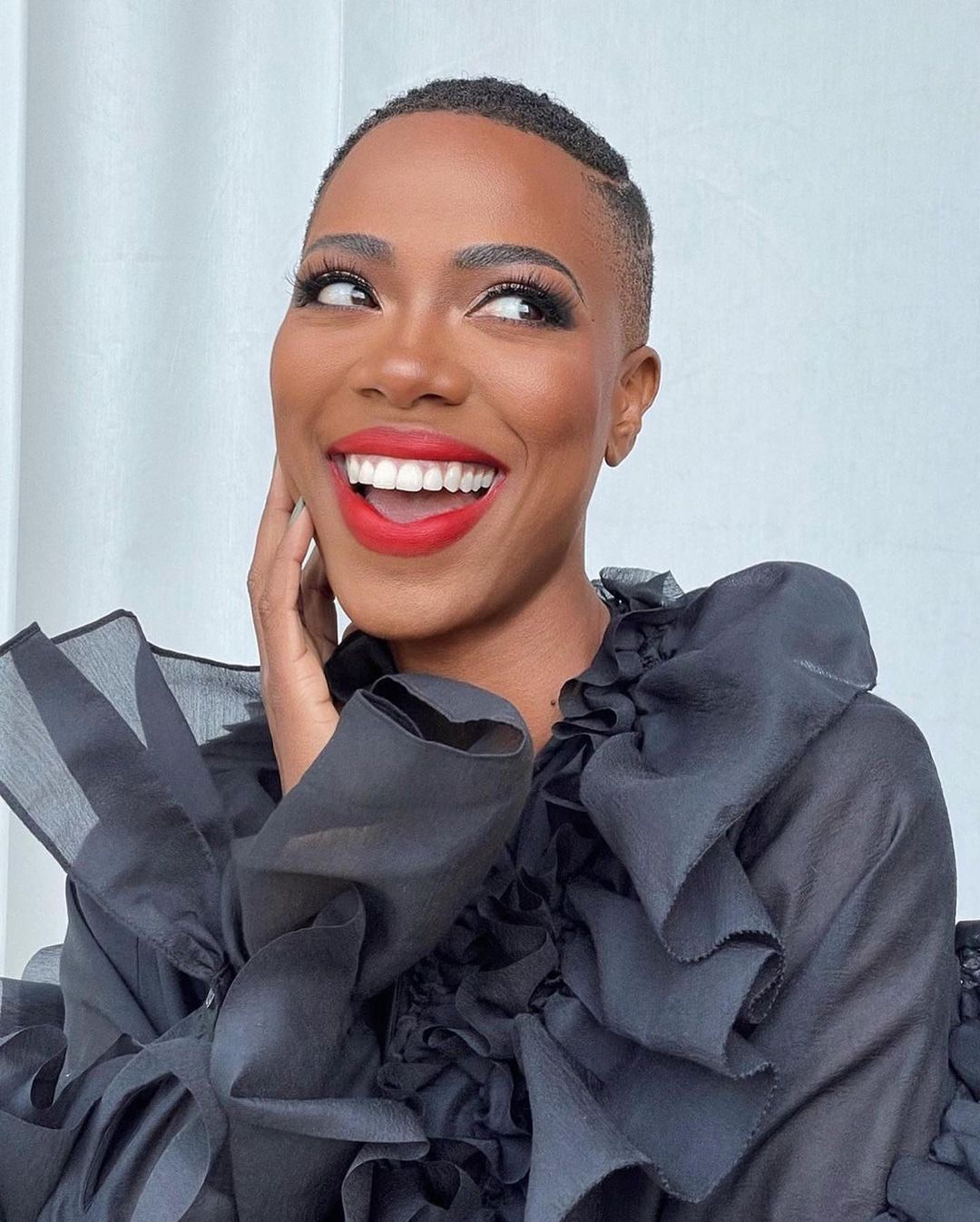 Cliomakep-trucco-30-anni-fenty-beauty-rossetto-rosso