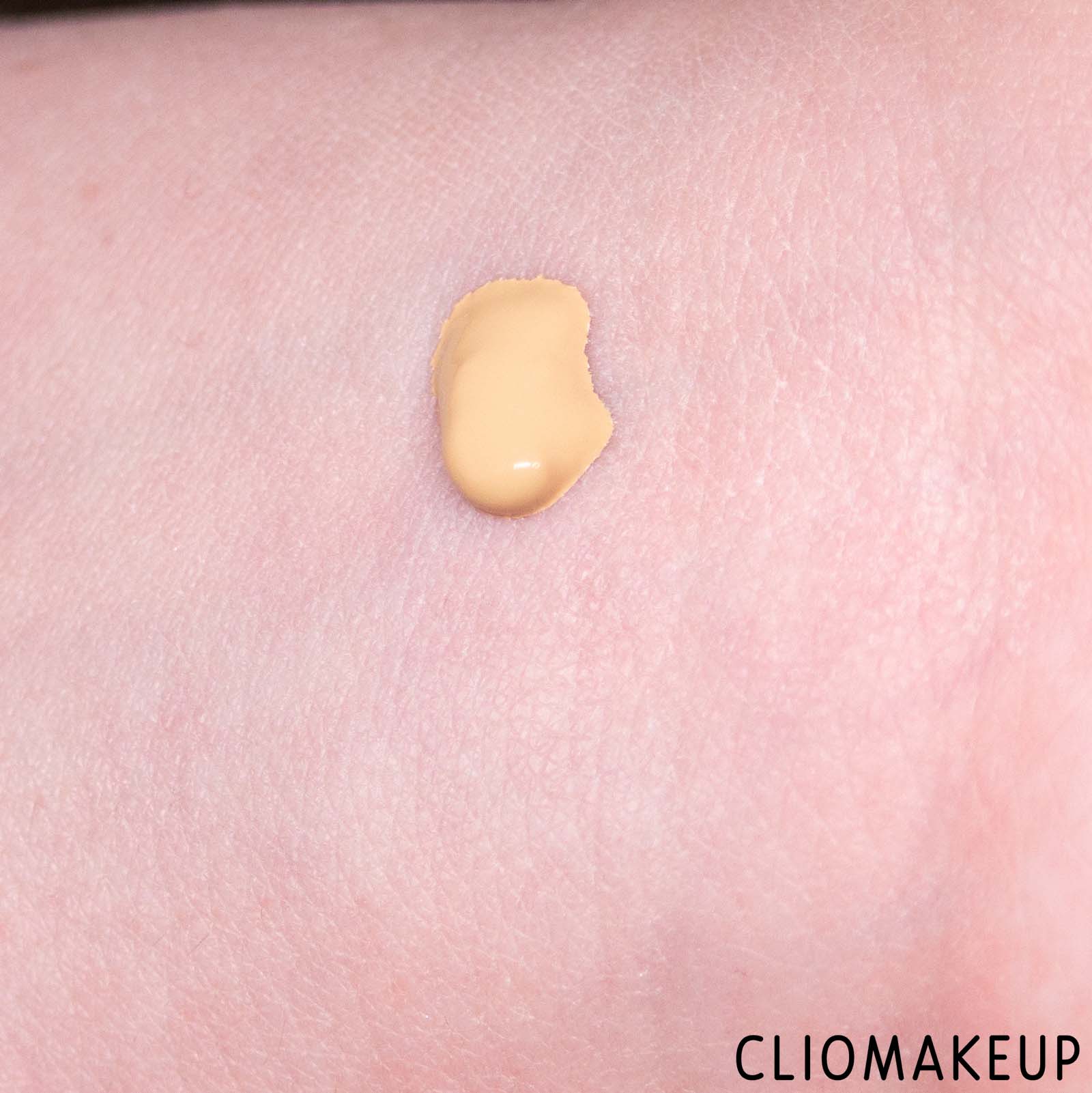 cliomakeup-recensione-fondotinta-kiko-radiance-boost-foundation-6