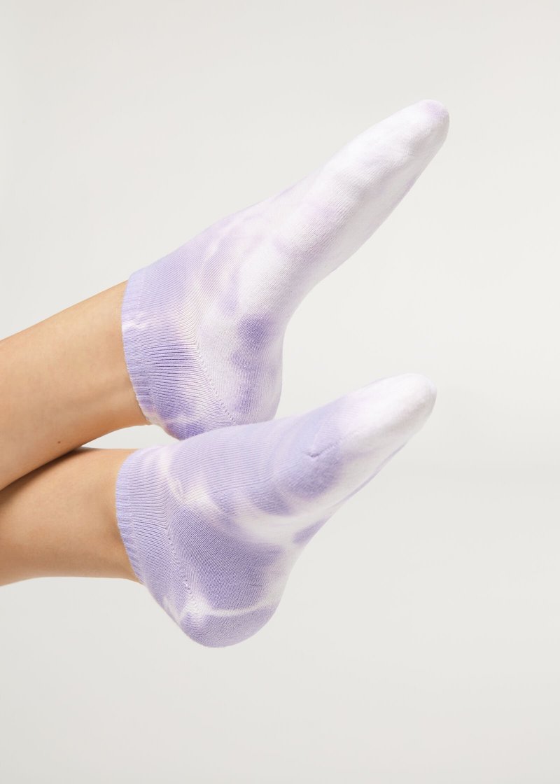 cliomakeup-calzedonia-catalogo-primavera-2022-teamclio-calzini-tie-dye