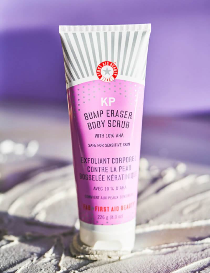 cliomakeup-prodotti-scrub-viso-corpo-pre-sole-primavera-2022-17