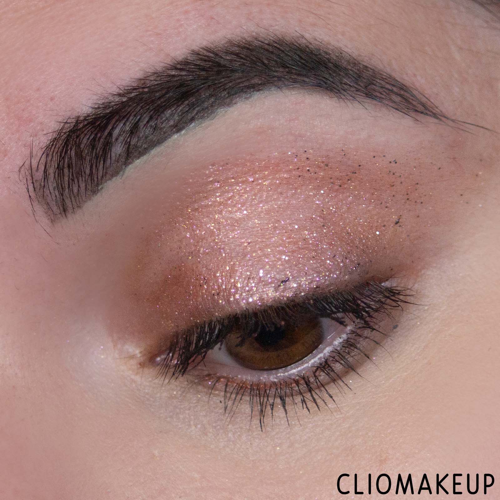 cliomakeup-recensione-ombretto-liquido-one-size-eye-popper-sparkle-vision-eyeshadow-13