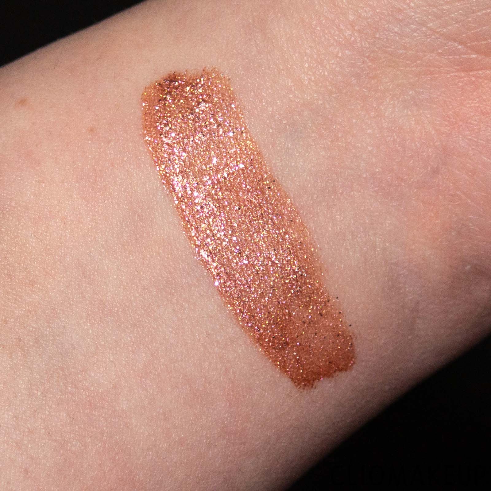 cliomakeup-recensione-ombretto-liquido-one-size-eye-popper-sparkle-vision-eyeshadow-7