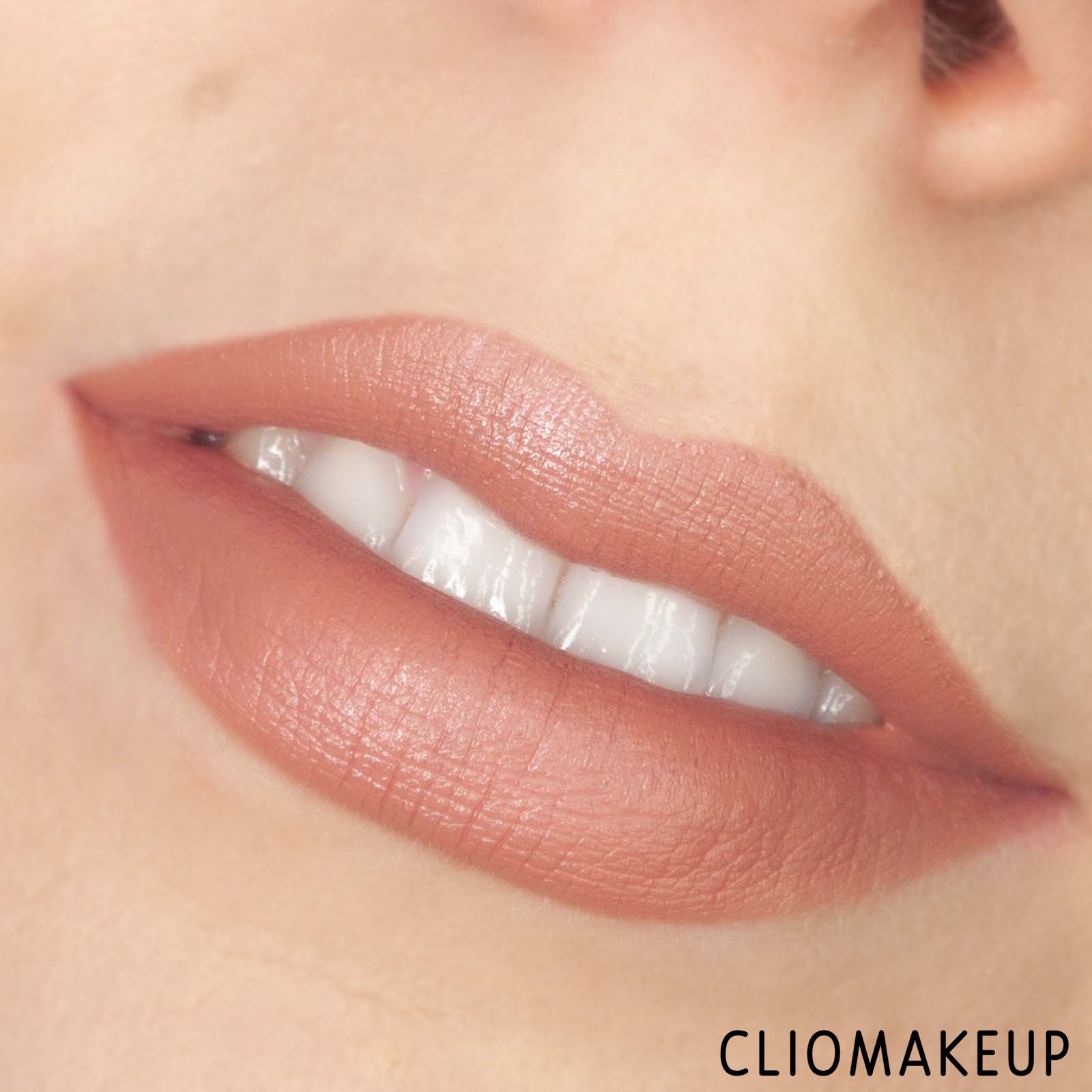 cliomakeup-recensione-rossetti-essence-hydra-matte-lipstick-11