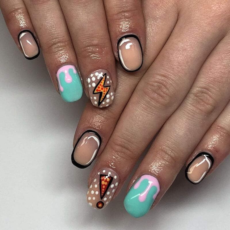 cliomakeup-pop-art-nails-cartoon