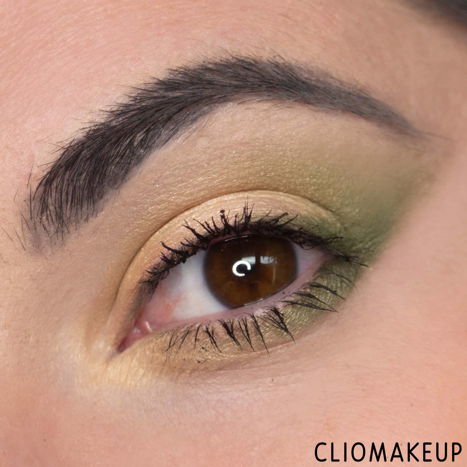 cliomakeup-recensione-ombretti-kiko-green-me-eyeshadow-10