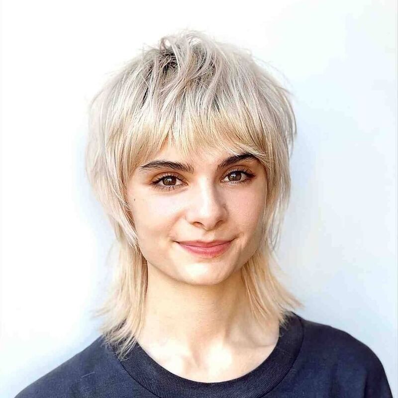 cliomakeup-tagli-capelli-corti-primavera-2022-mullet