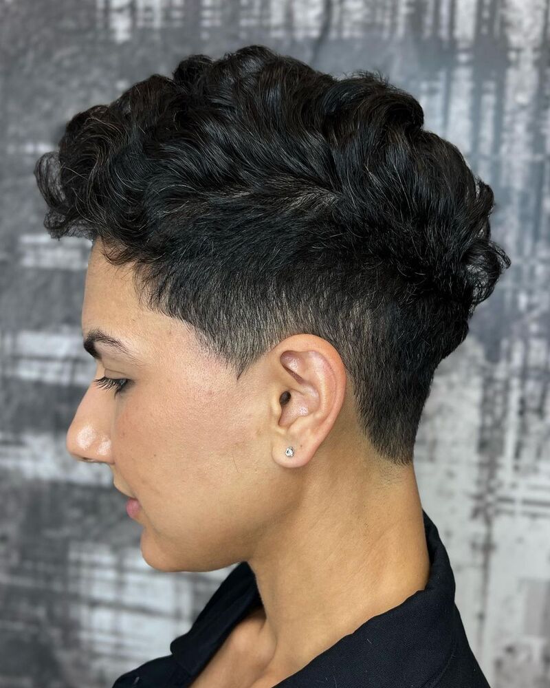 cliomakeup-tagli-capelli-corti-primavera-2022-rasatura