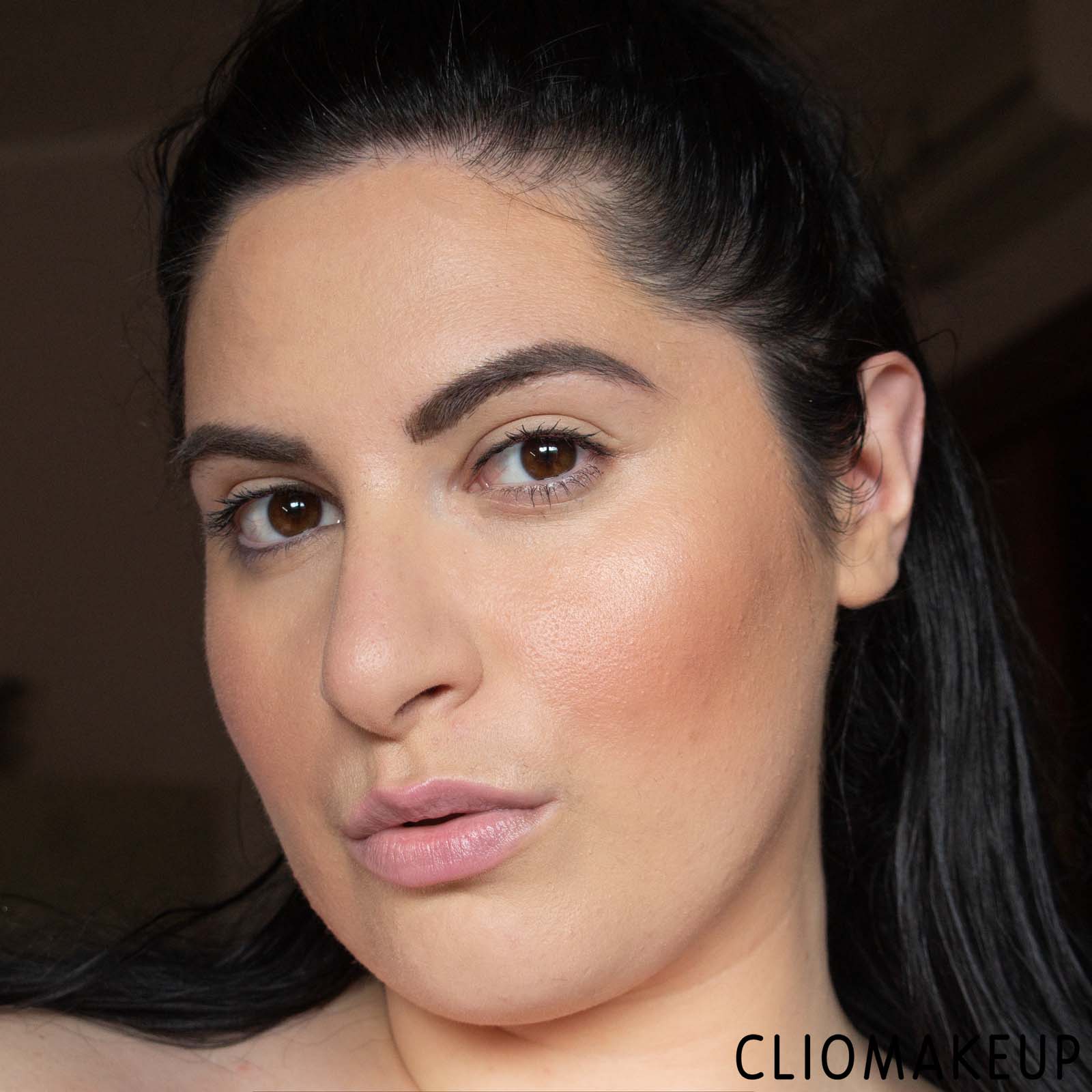 cliomakeup-recensione-crema-colorata-ysl-nu-bare-look-tint-14