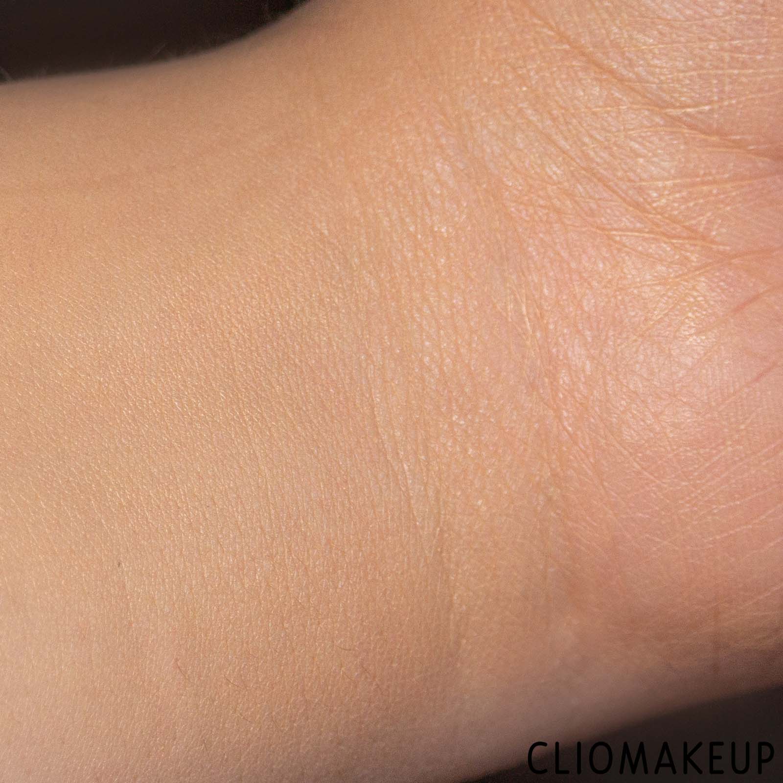 cliomakeup-recensione-crema-colorata-ysl-nu-bare-look-tint-9