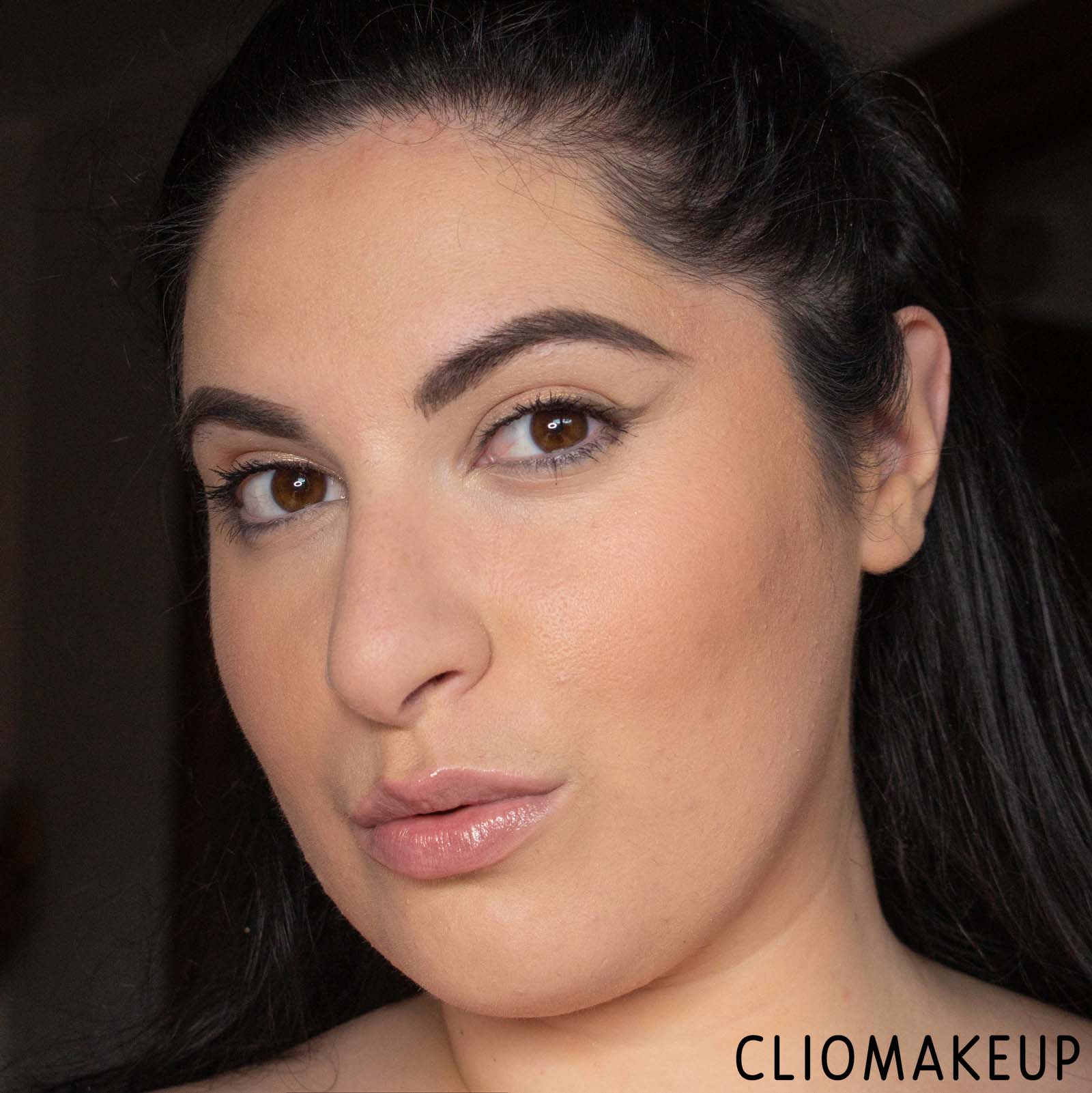 cliomakeup-recensione-illuminante-astra-cest-glow-highlighter-11