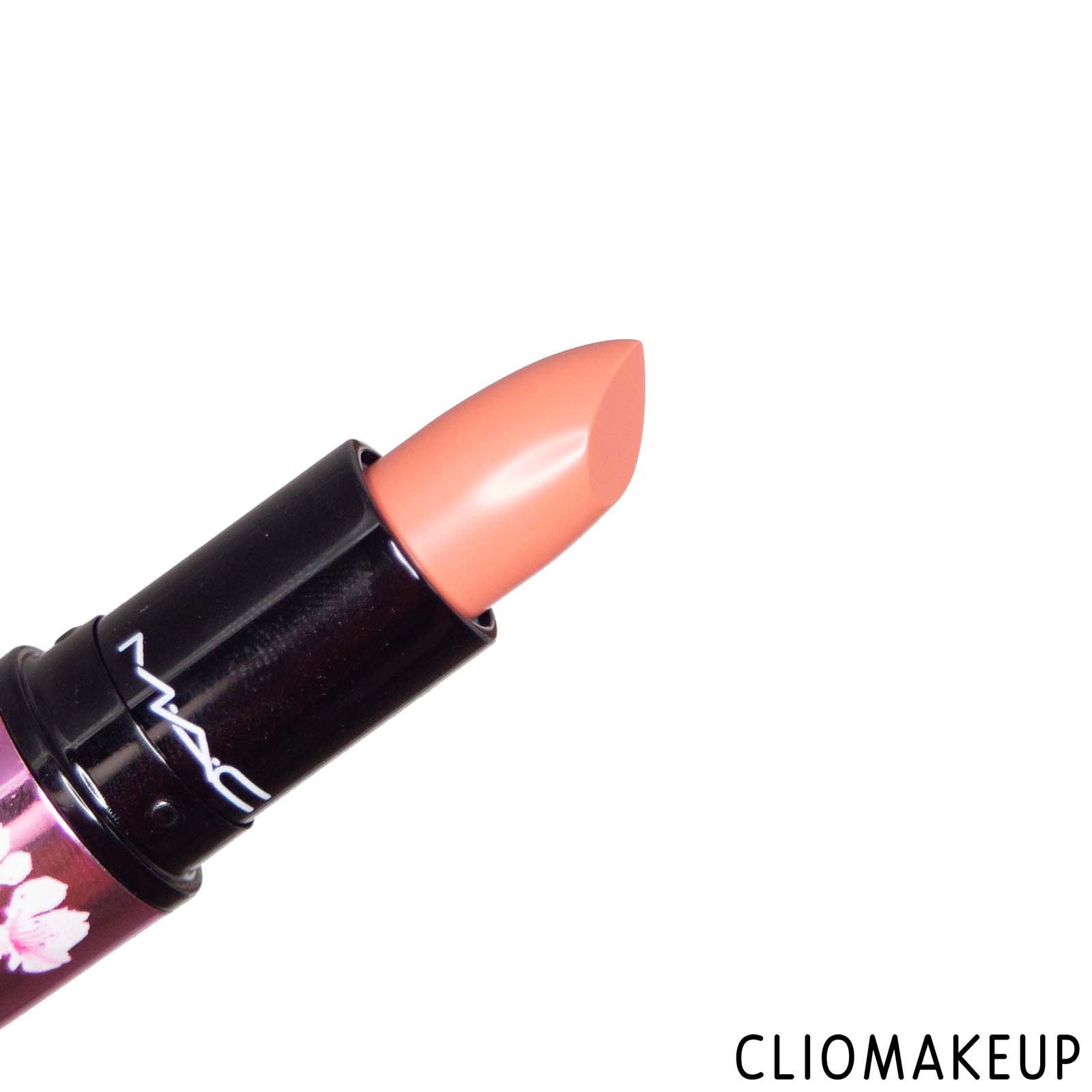 cliomakeup-recensione-rossetti-mac-wild-cherry-love-me-lipstick-4