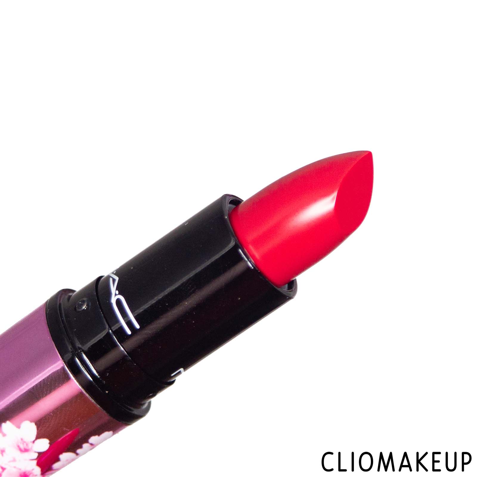 cliomakeup-recensione-rossetti-mac-wild-cherry-love-me-lipstick-5