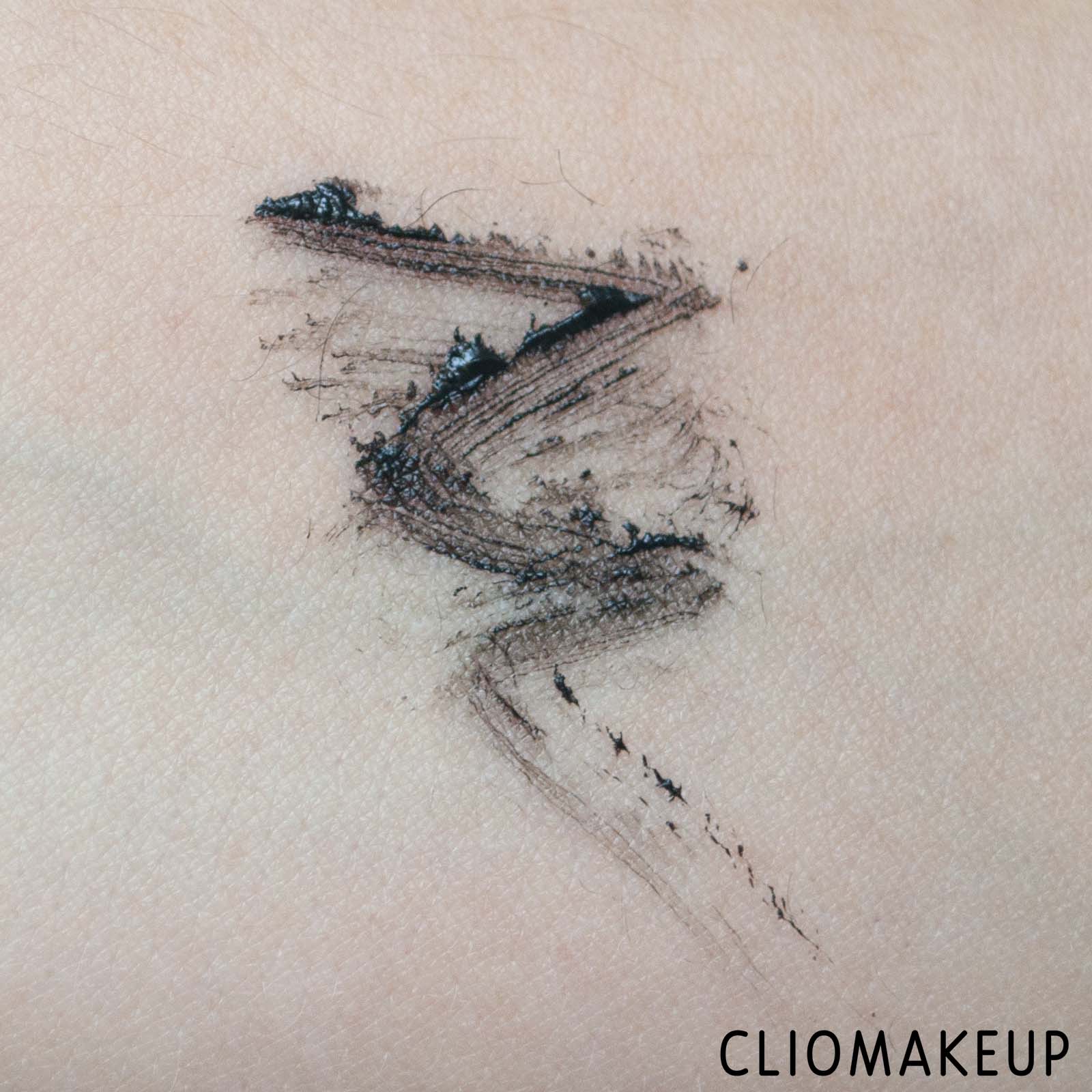 cliomakeup-recensione-mascara-revolution-soft-glamour-volumising-mascara-6