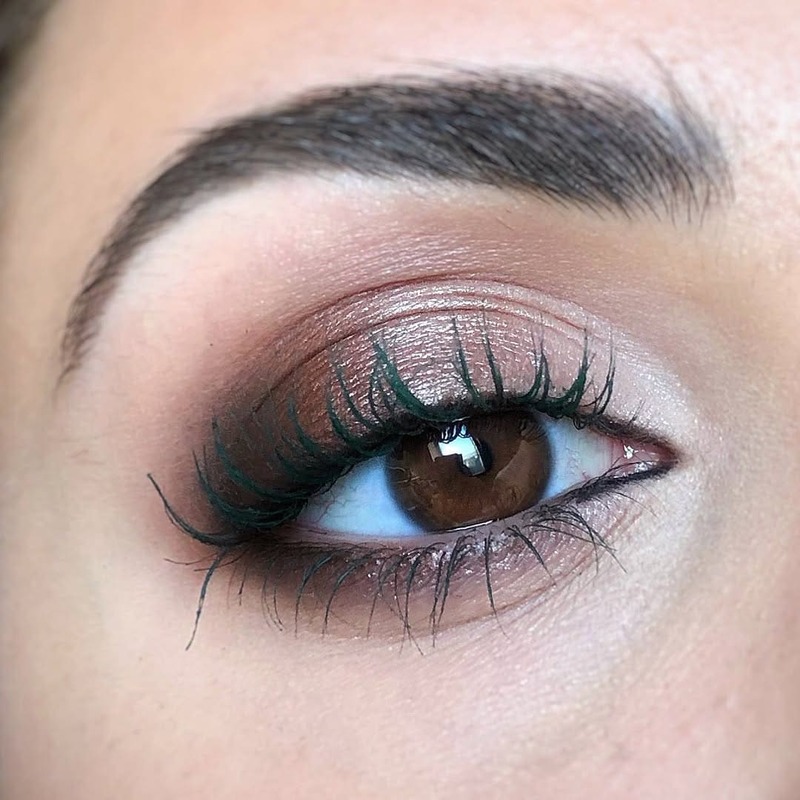 come-truccare-occhi-marroni-nude