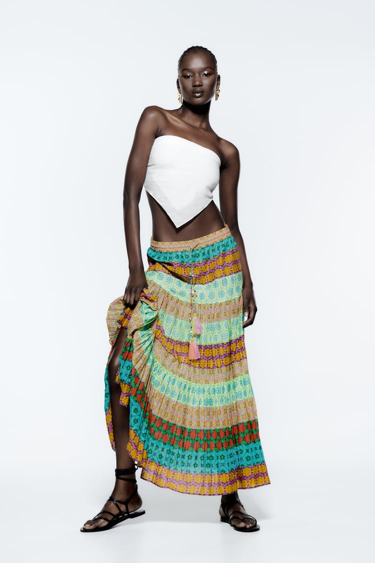 Cliomakeup-look-anticaldo-estate-2022-zara- gonna-lunga-etinica-top