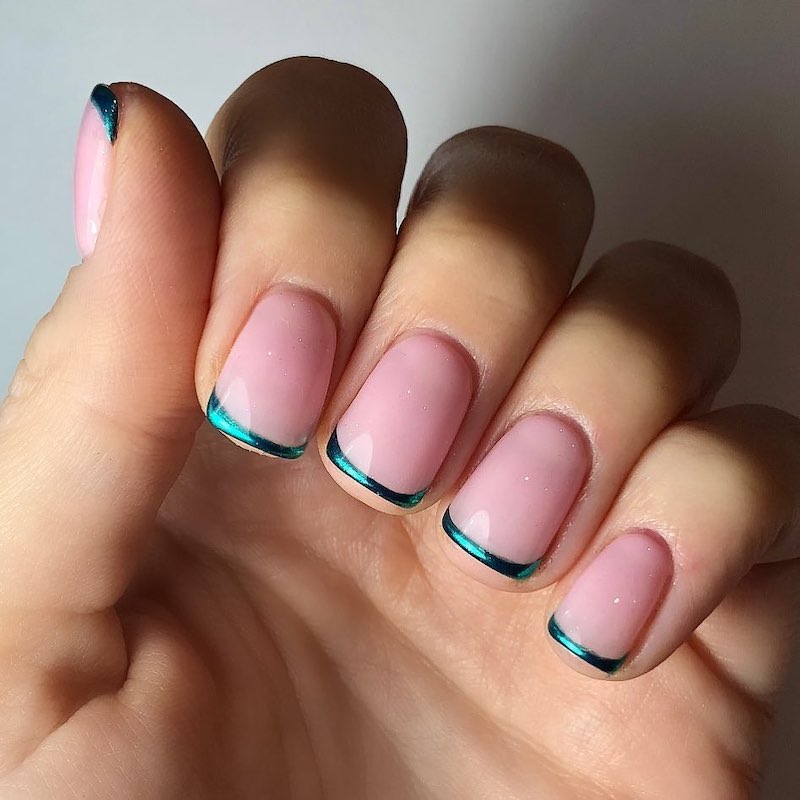 cliomakeup-chrome-french-nails-teamclio-3