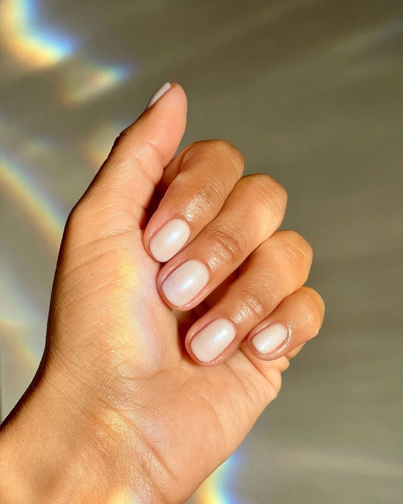 cliomakeup-pearly-nails-corte