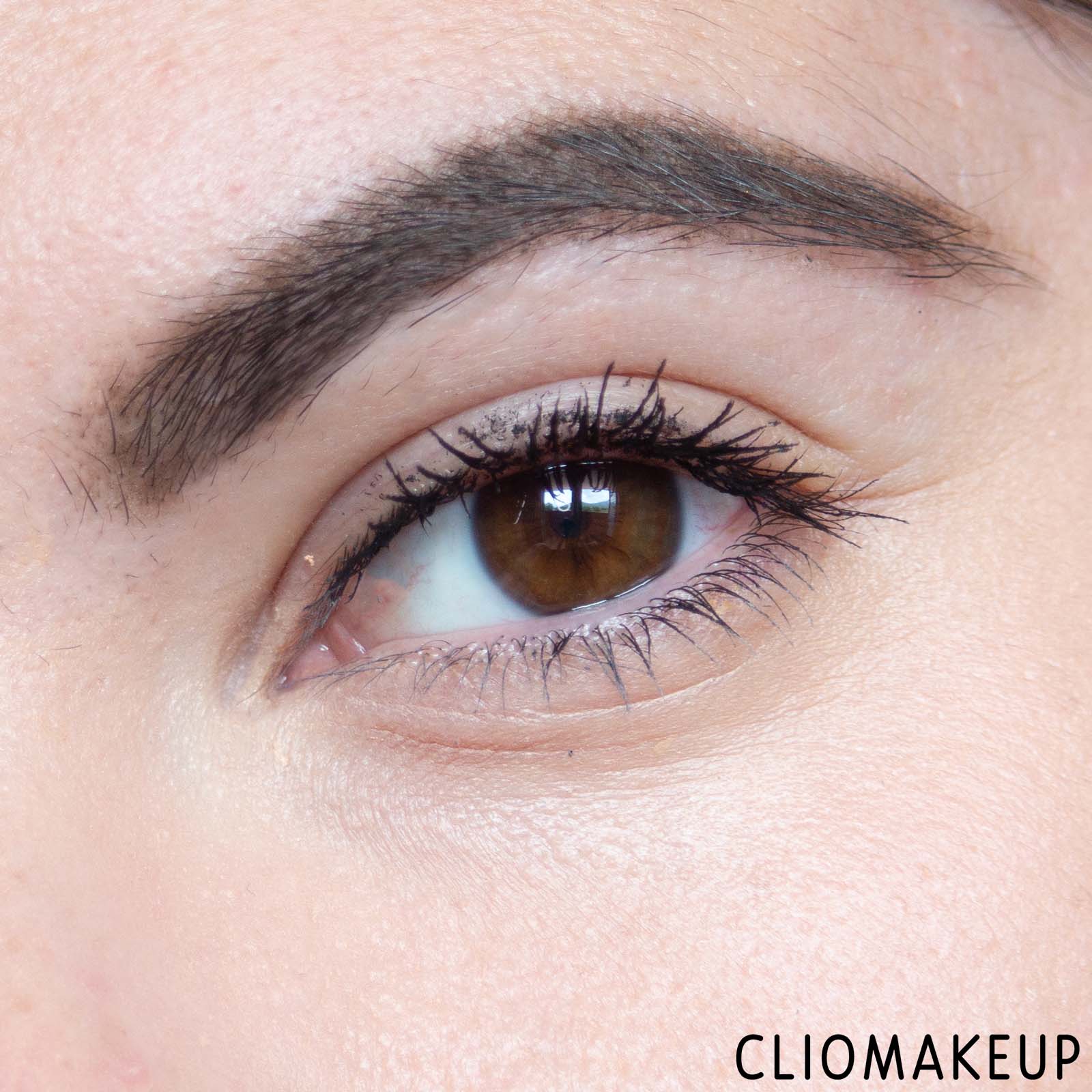 cliomakeup-recensione-correttore-make-up-forever-ultra-hd-light-capturing-self-setting-concealer-12