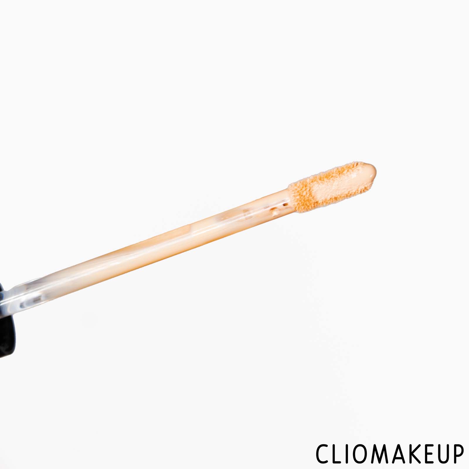 cliomakeup-recensione-correttore-make-up-forever-ultra-hd-light-capturing-self-setting-concealer-5