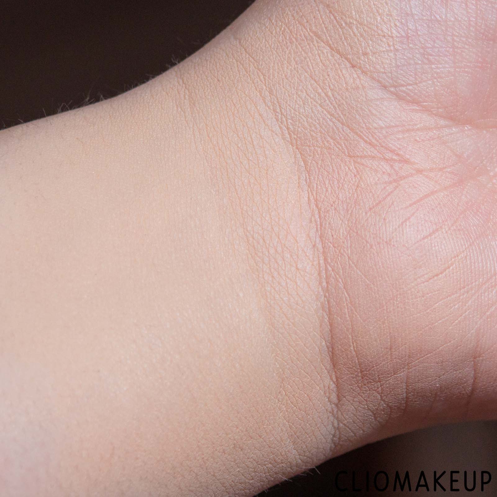 cliomakeup-recensione-correttore-make-up-forever-ultra-hd-light-capturing-self-setting-concealer-8