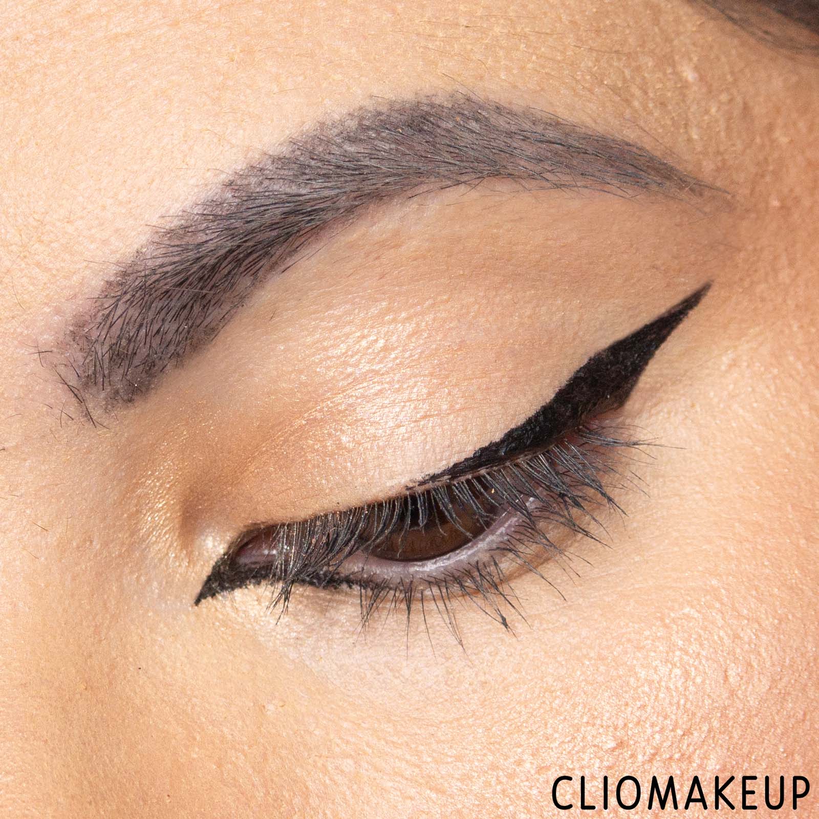 cliomakeup-recensione-eyeliner-wycon-micron-tip-waterproof-eyeliner-14