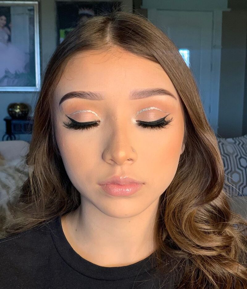 cliomakeup-trucco-notte-san-lorenzo-2022-eyeliner-argento