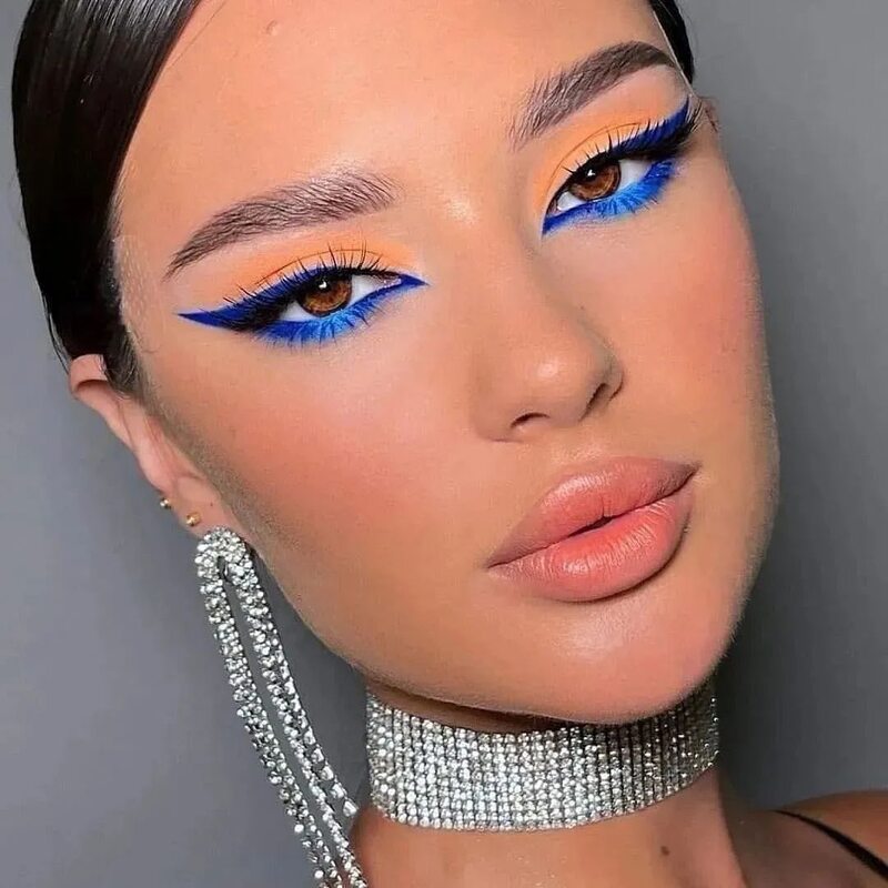 cliomakeup-trucco-notte-san-lorenzo-2022-eyeliner-blu