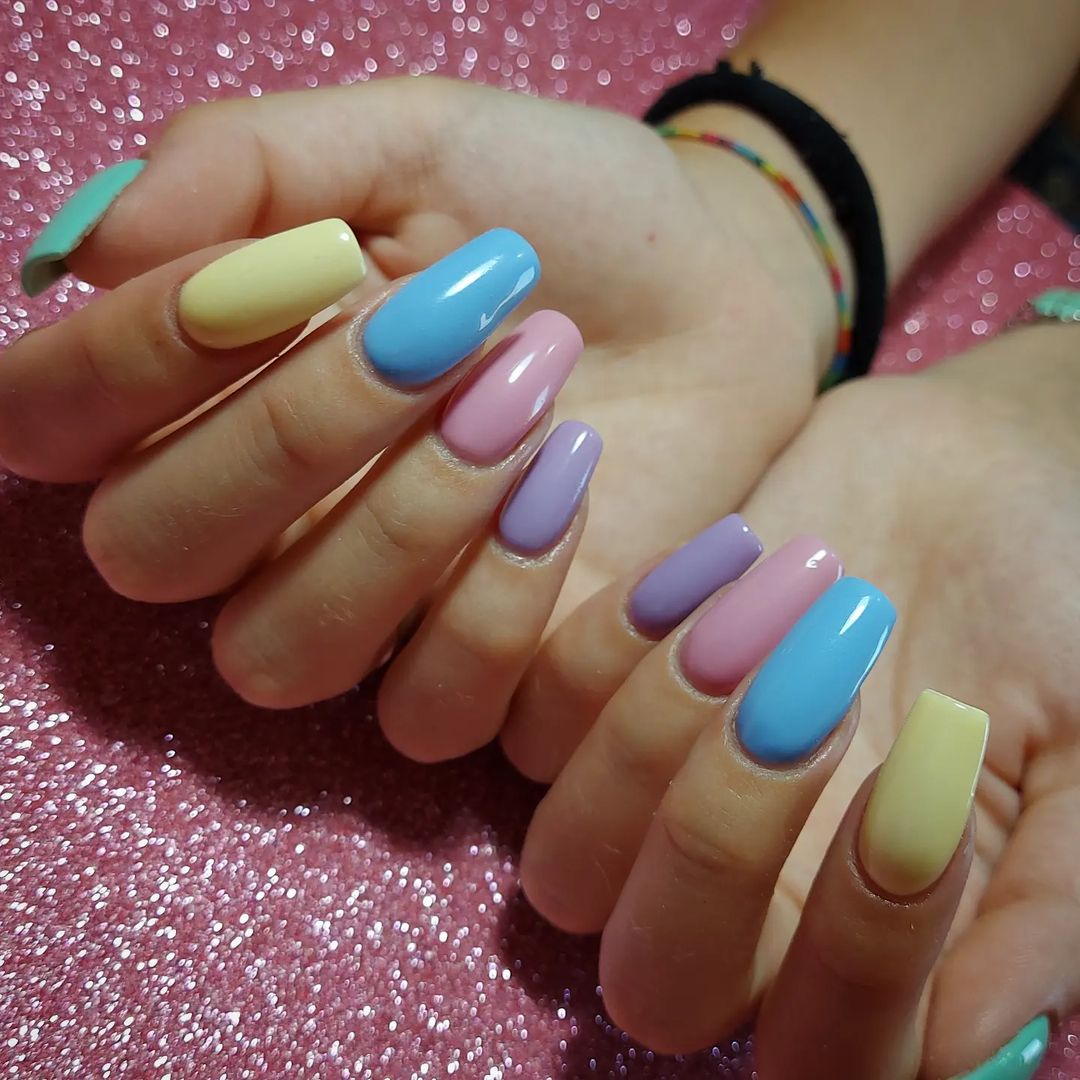 cliomakeup-unghie-arcobaleno-2022-3