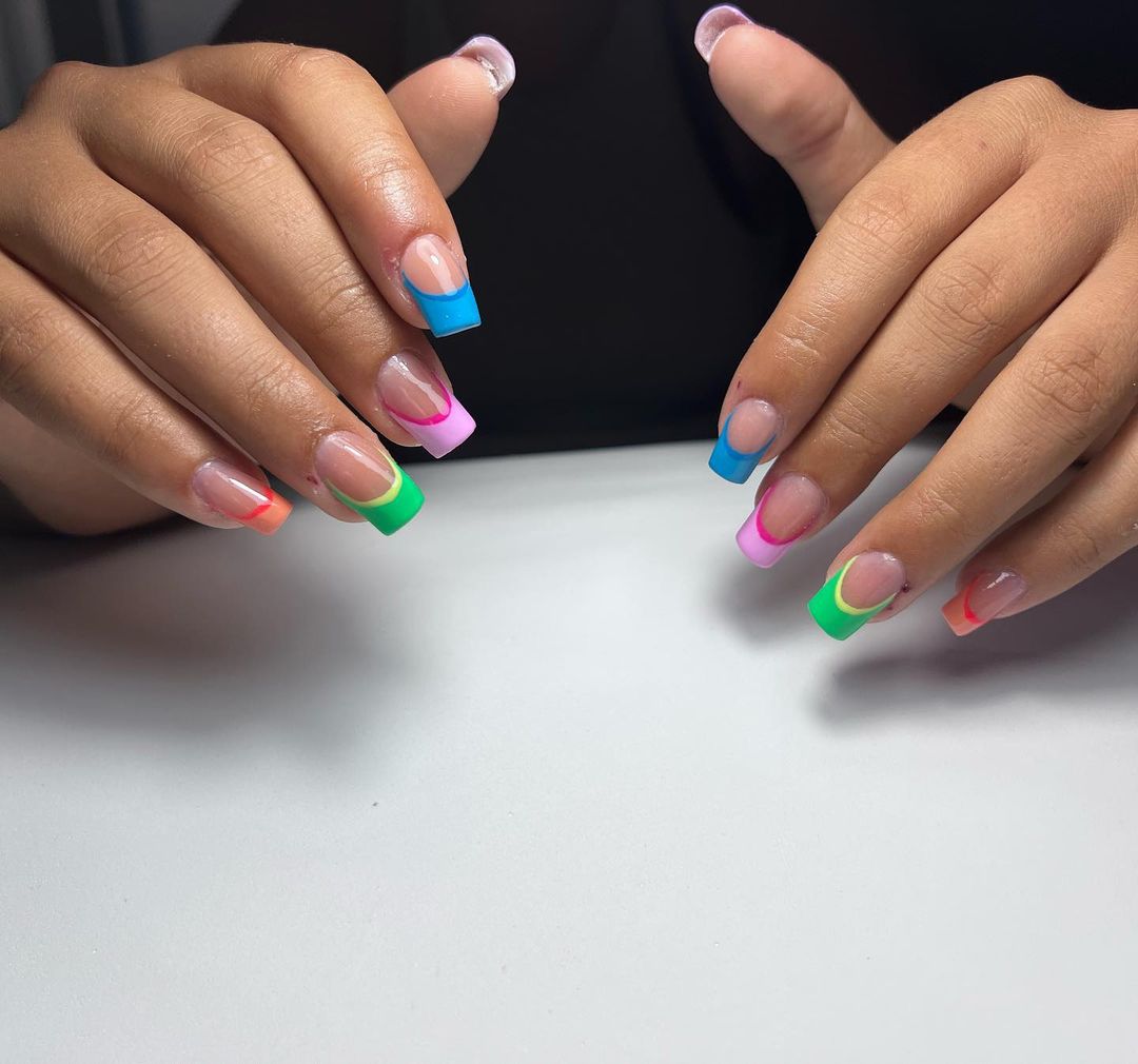 cliomakeup-unghie-arcobaleno-2022-4