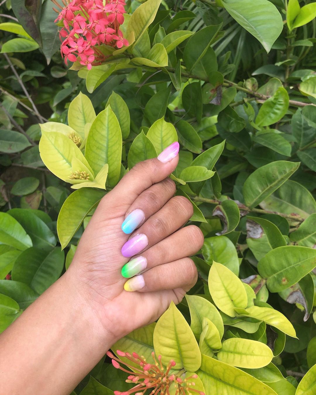 cliomakeup-unghie-arcobaleno-2022-6